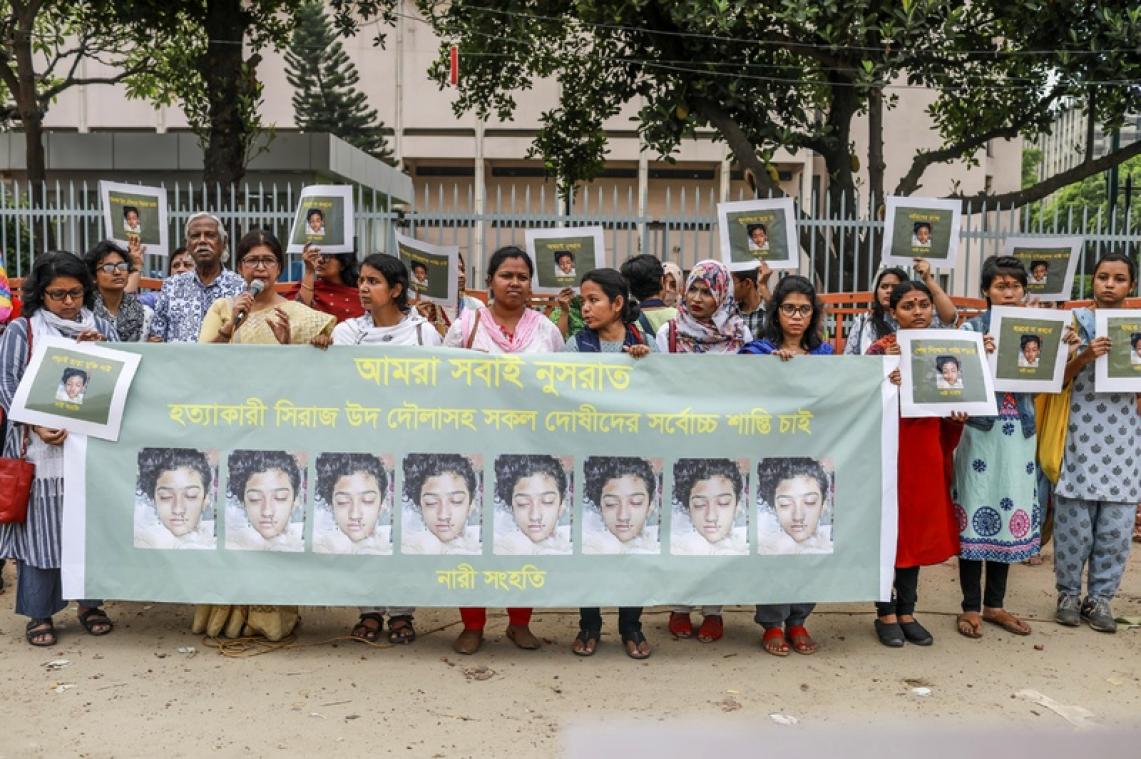 16 Condamnations à Mort Pour Le Meurtre Dune Jeune Fille Brûlée Vive Au Bangladesh Metrotime 9233